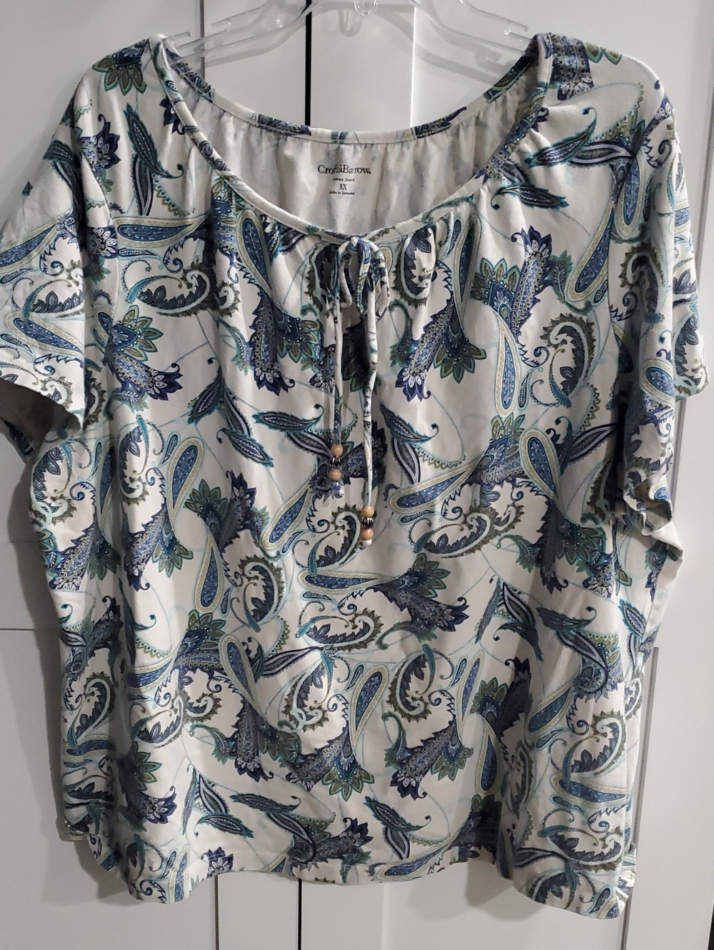 croft & barrow White Paisley Short Sleeve Tie-Neck Top with Blue & Green Print